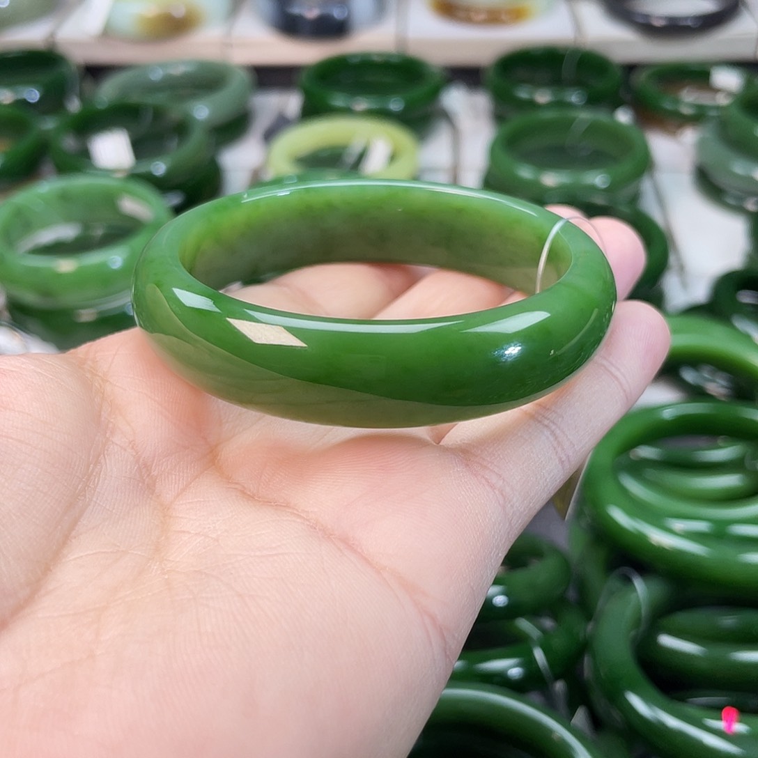 和田玉（碧玉）手镯未镶嵌