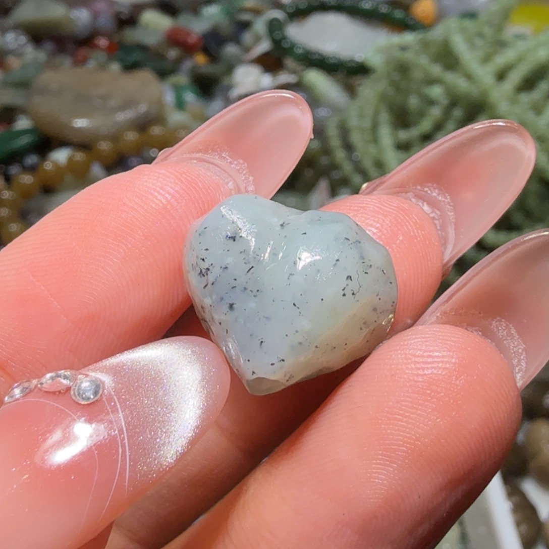 和田玉未镶嵌珠宝半成品