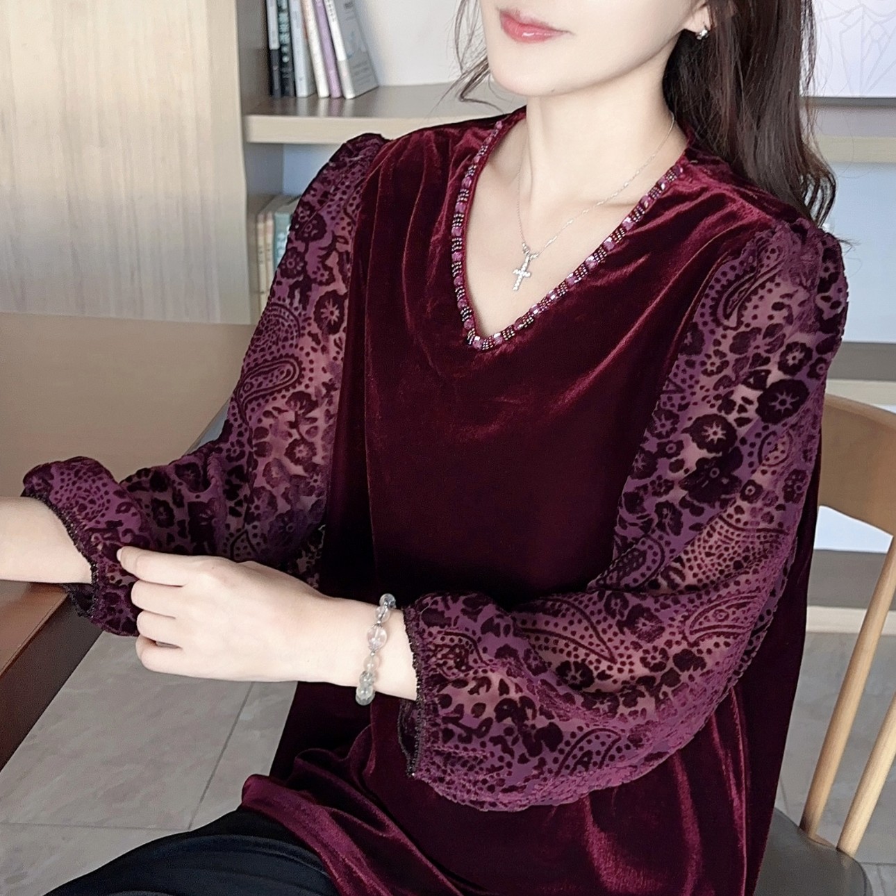 2025 原版新款圆领丝绒烧花气质洋气大码妈妈装宽松显瘦