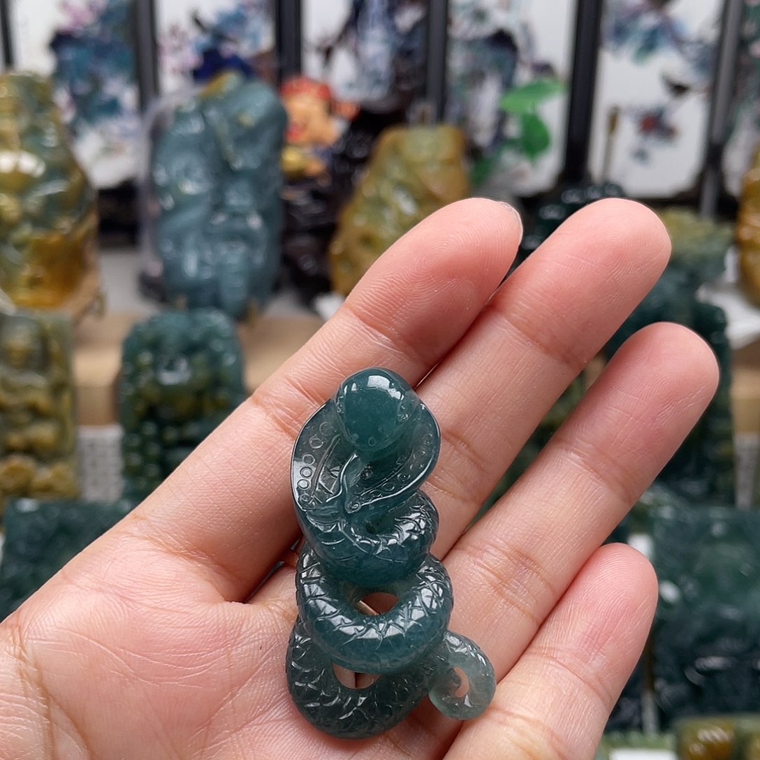 颈饰未镶嵌翡翠天然翡翠a货蛇