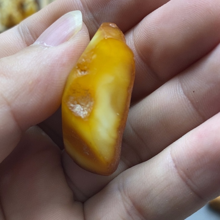 琥珀裸石未镶嵌蜜蜡原石定制