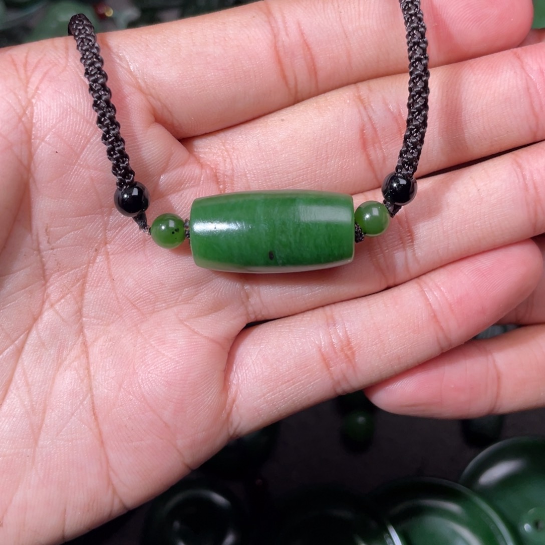 和田玉（碧玉）未镶嵌颈饰