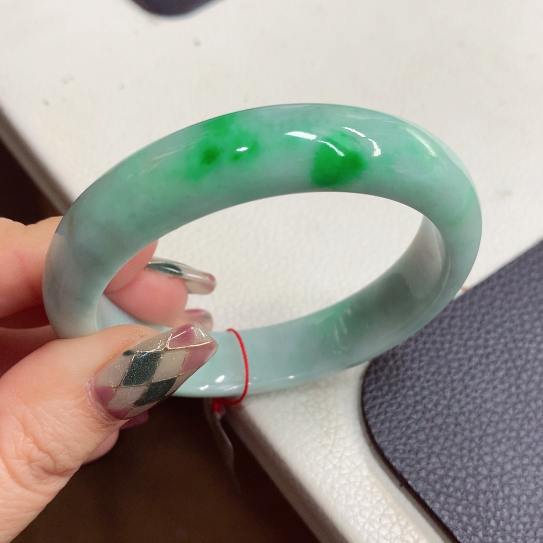 未镶嵌手镯翡翠缅甸