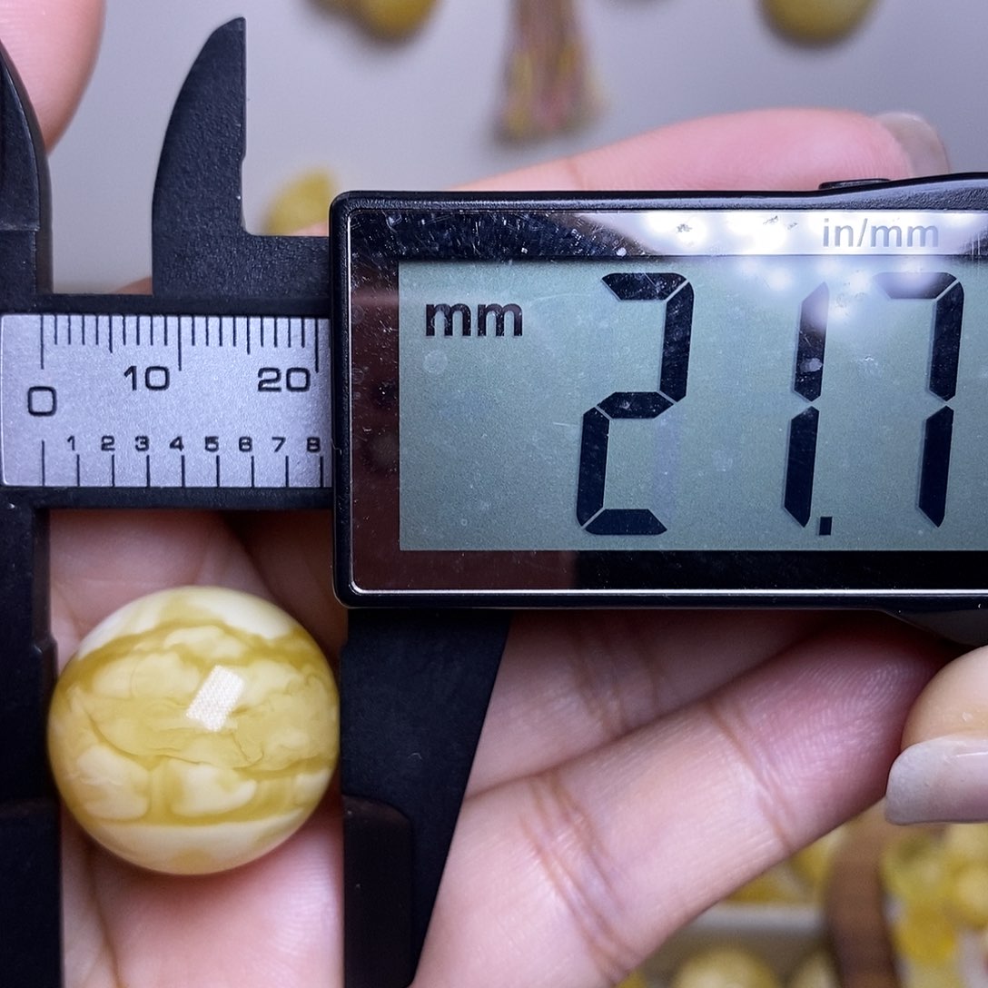 裸石琥珀未镶嵌蜜蜡圆珠