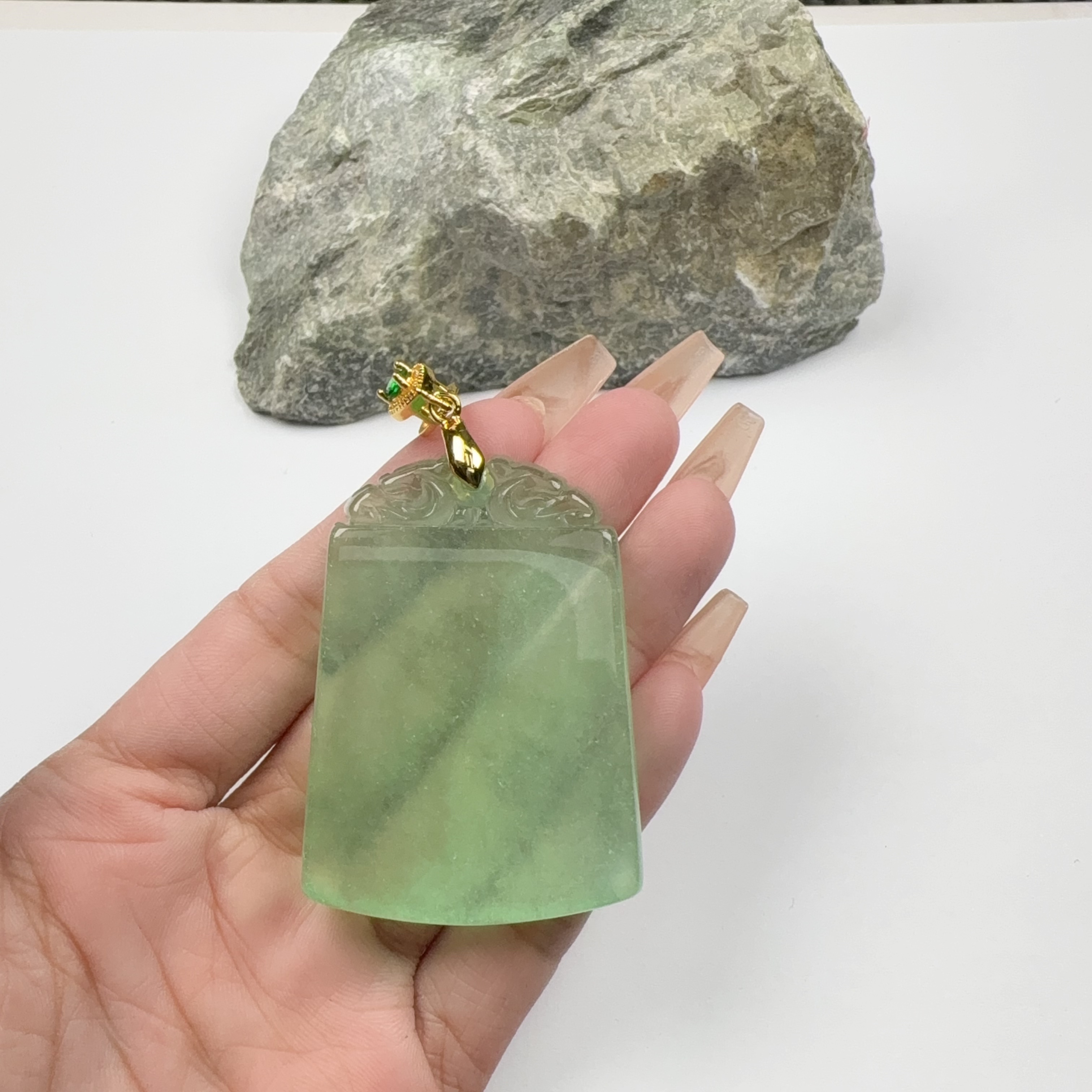 z900油青无事牌时尚精美气质百搭款吊坠