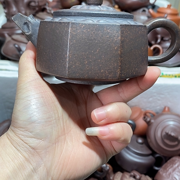 紫砂茶壶微瑕微笑