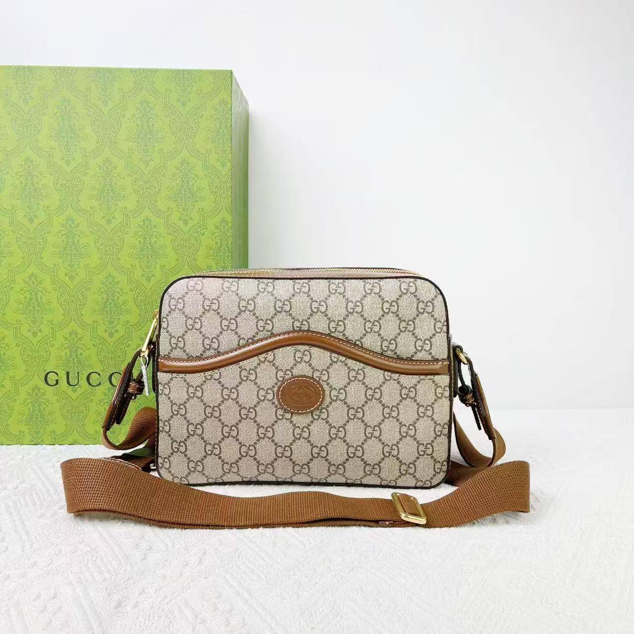 胖虎佳佳/古驰/95新/公价0/箱包/斜挎包/31B2508110063