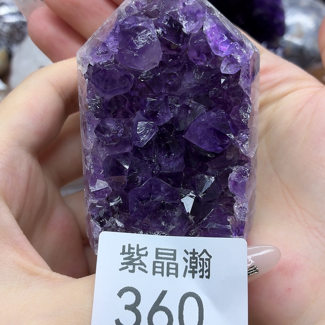 未镶嵌水晶大型摆件（非配饰）