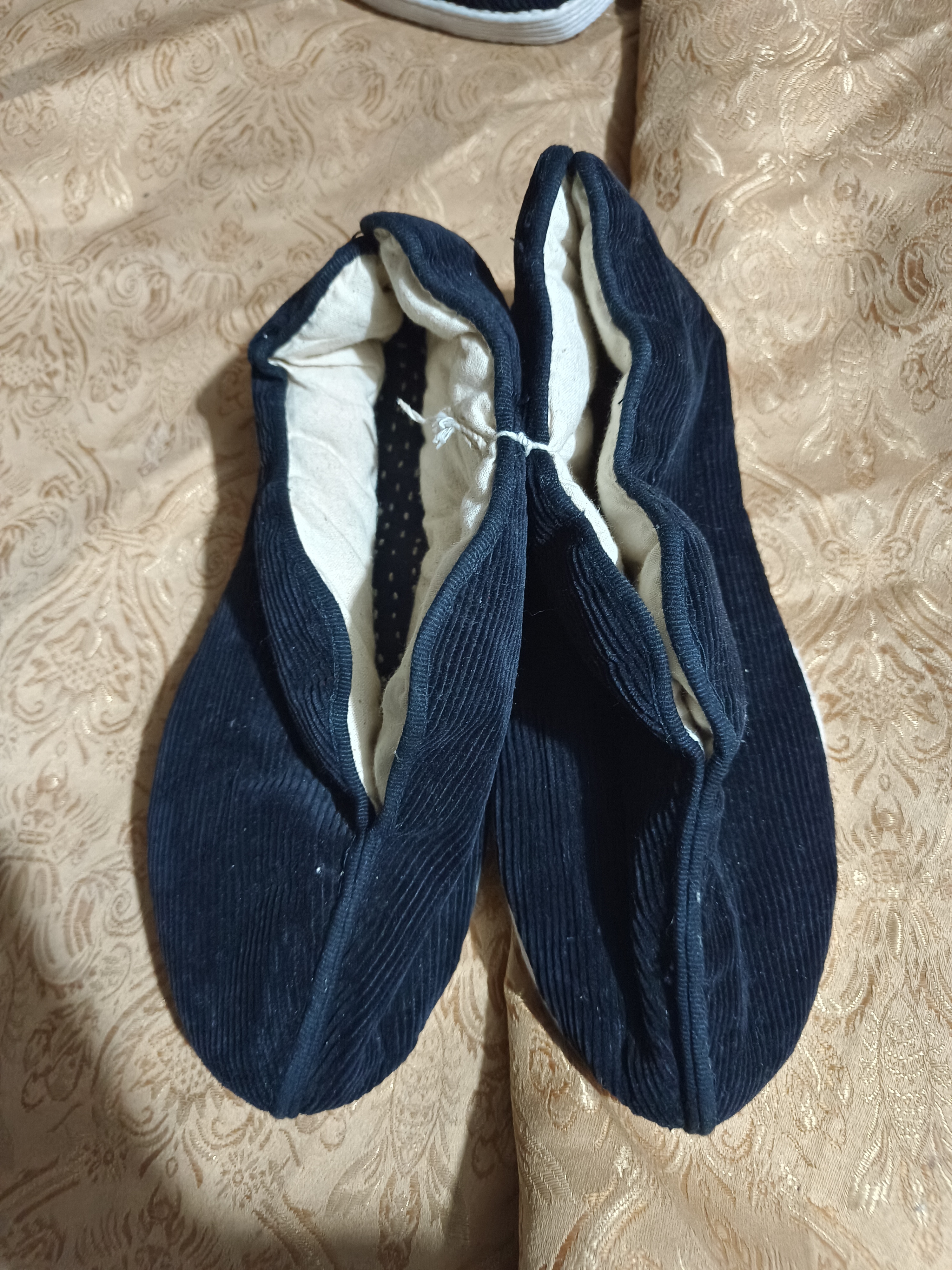 手工一脚蹬棉鞋不带里布（农村收来的默认微瑕）