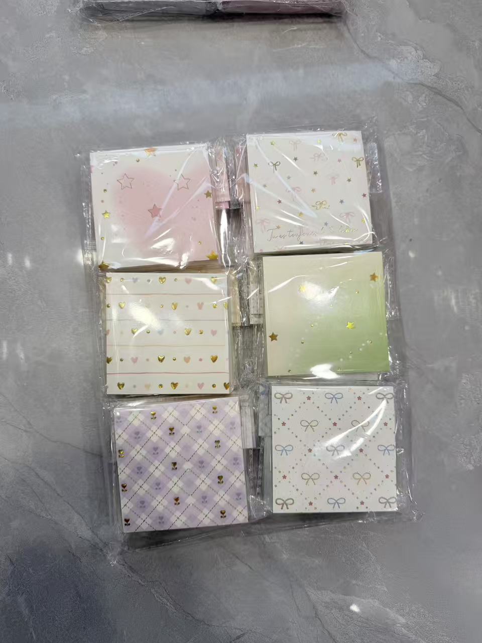 可爱简约风镭射蝴蝶格子款便签