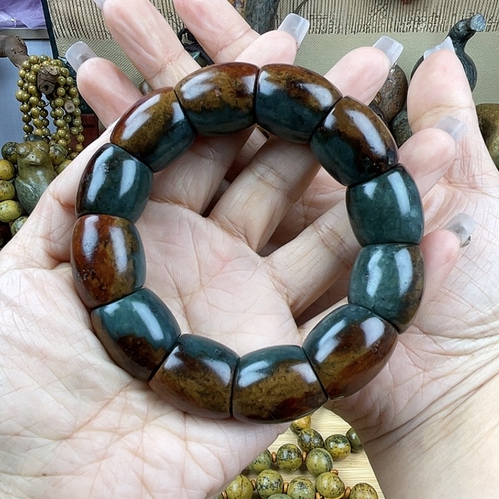 岫岩河磨玉（透闪石质玉）手串未镶嵌J****i