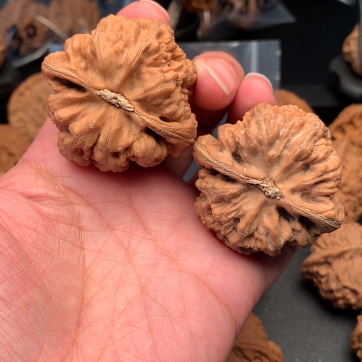 S***G文玩核桃吊坠狮子头