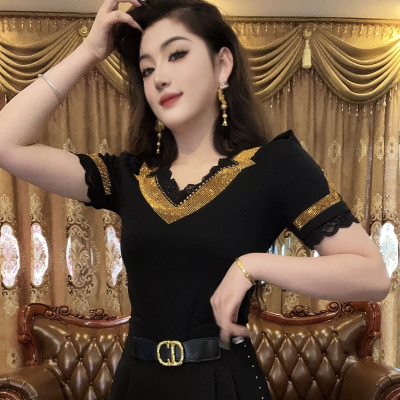 V领烫钻纯色常规吧柔美风T恤拼接网红黑色针织打底衫时尚 蕾丝