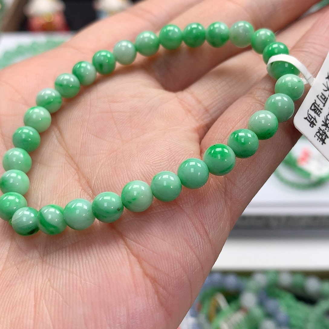 翡翠手链未镶嵌翡翠