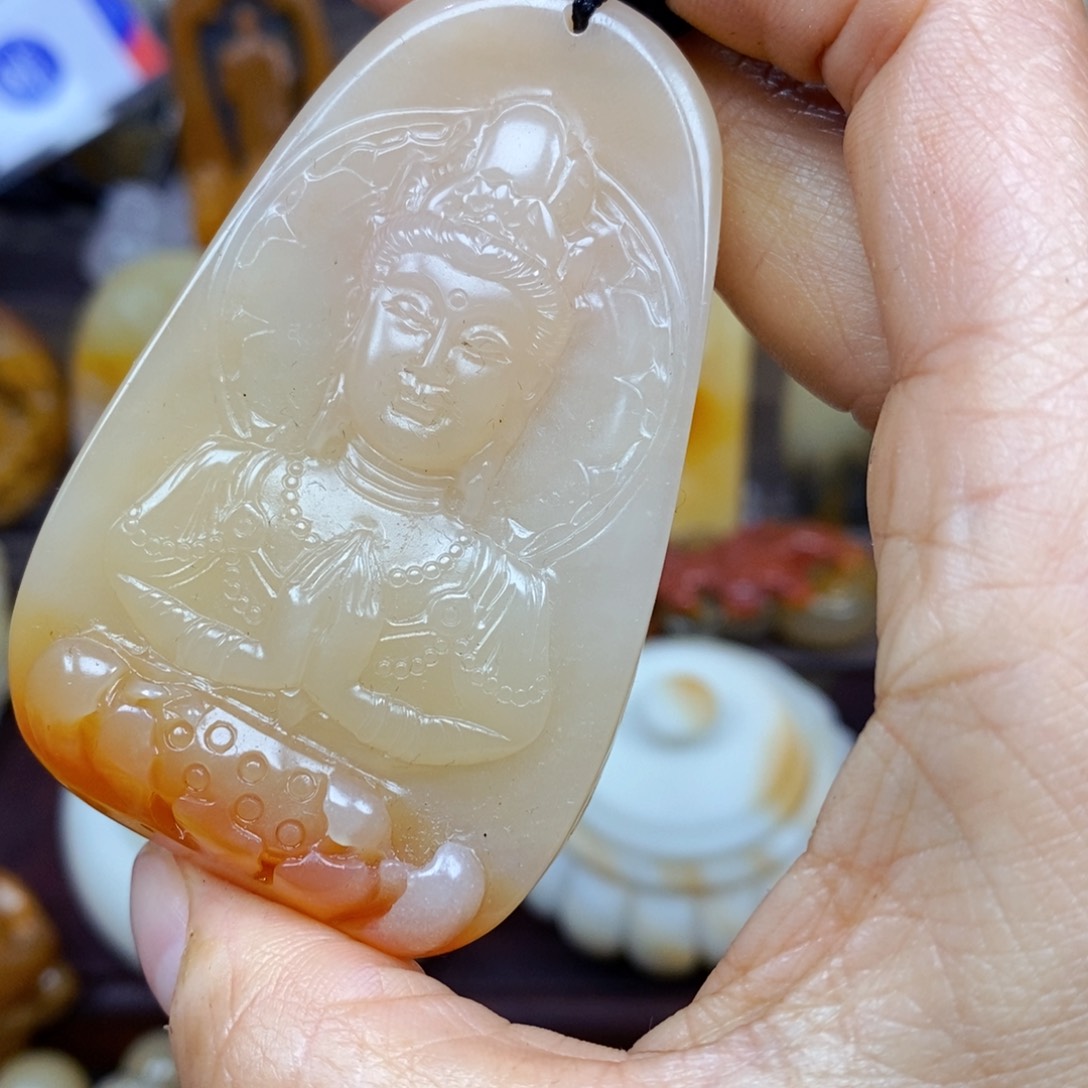 石英质玉颈饰未镶嵌