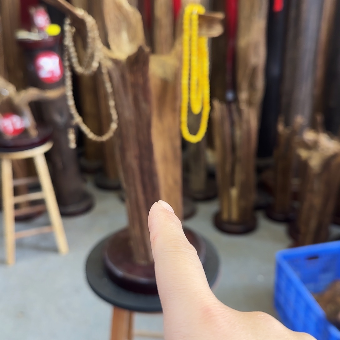 沉香摆件燕*.沉香摆件