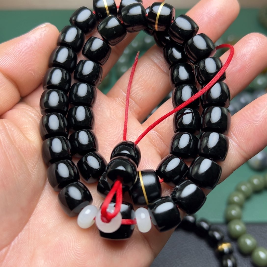 和田玉手链未镶嵌手持卡11