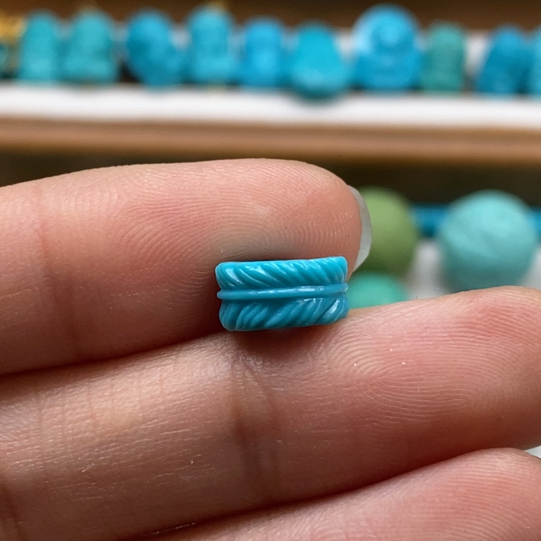 绿松石颈饰未镶嵌