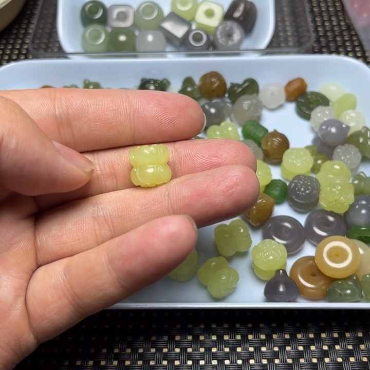 福***醺手链未镶嵌和田玉