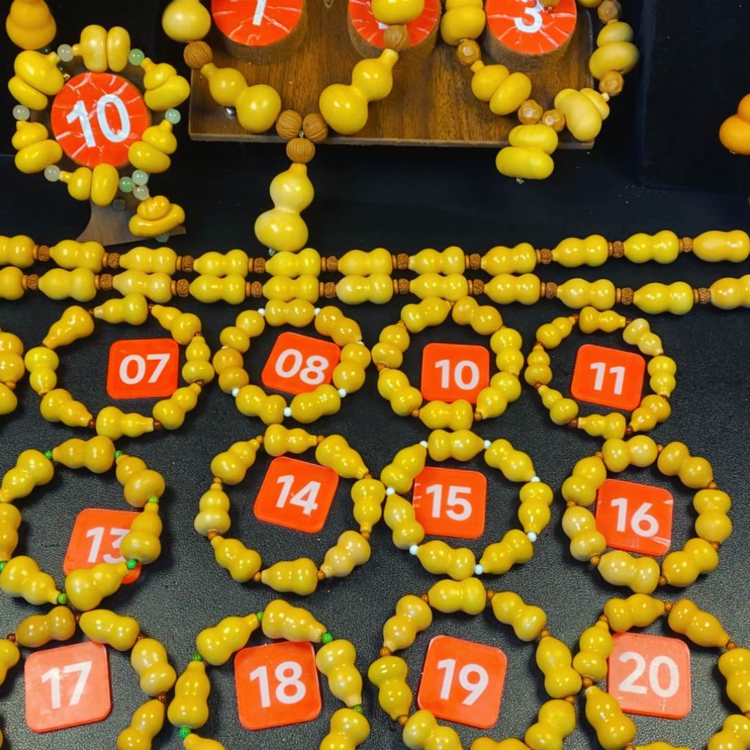 大叶紫檀（黑酸枝木类）借***?