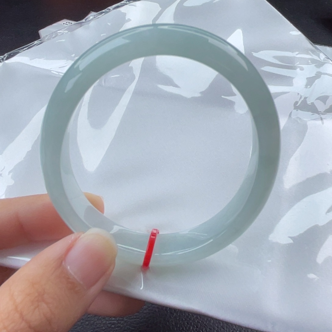 翡翠手镯（贵妃镯）未镶嵌