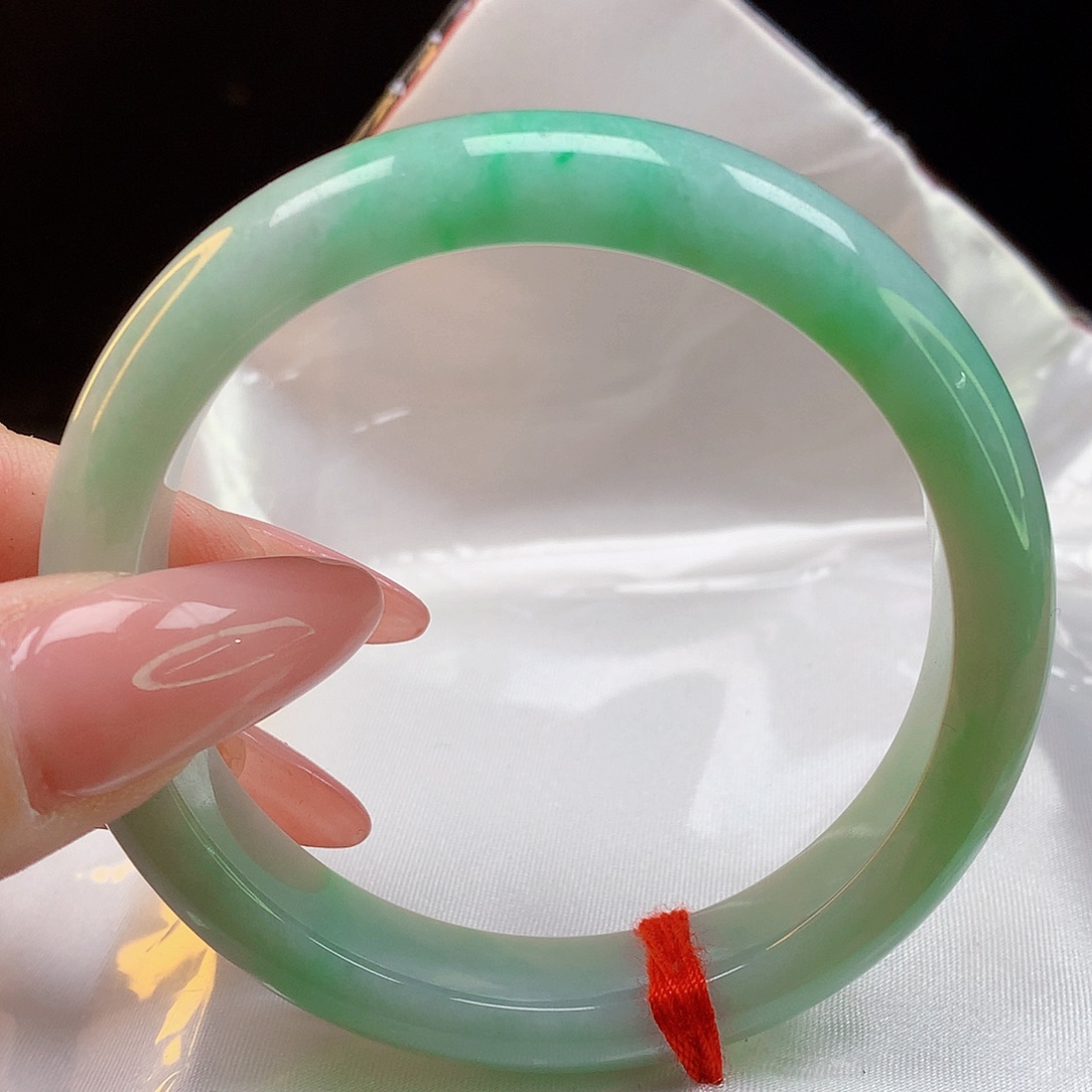 翡翠手镯未镶嵌天然翡翠8321