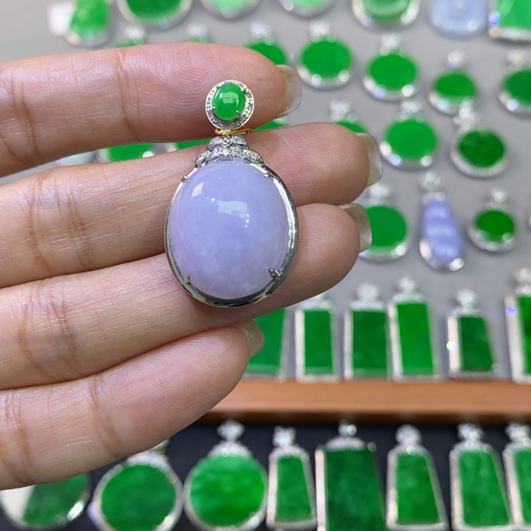 翡翠吊坠(不含链)18K金镶嵌吊坠