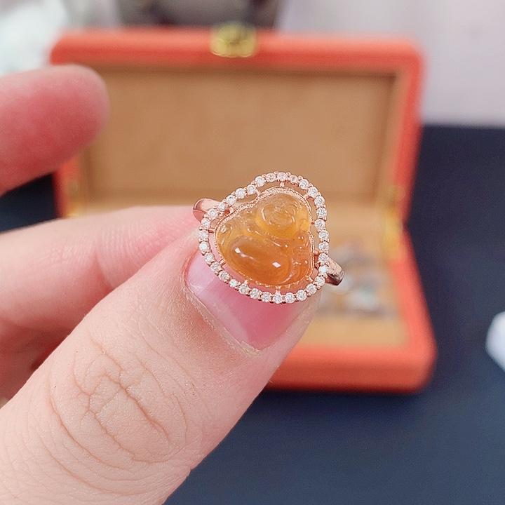 琥珀裸石未镶嵌戒指
