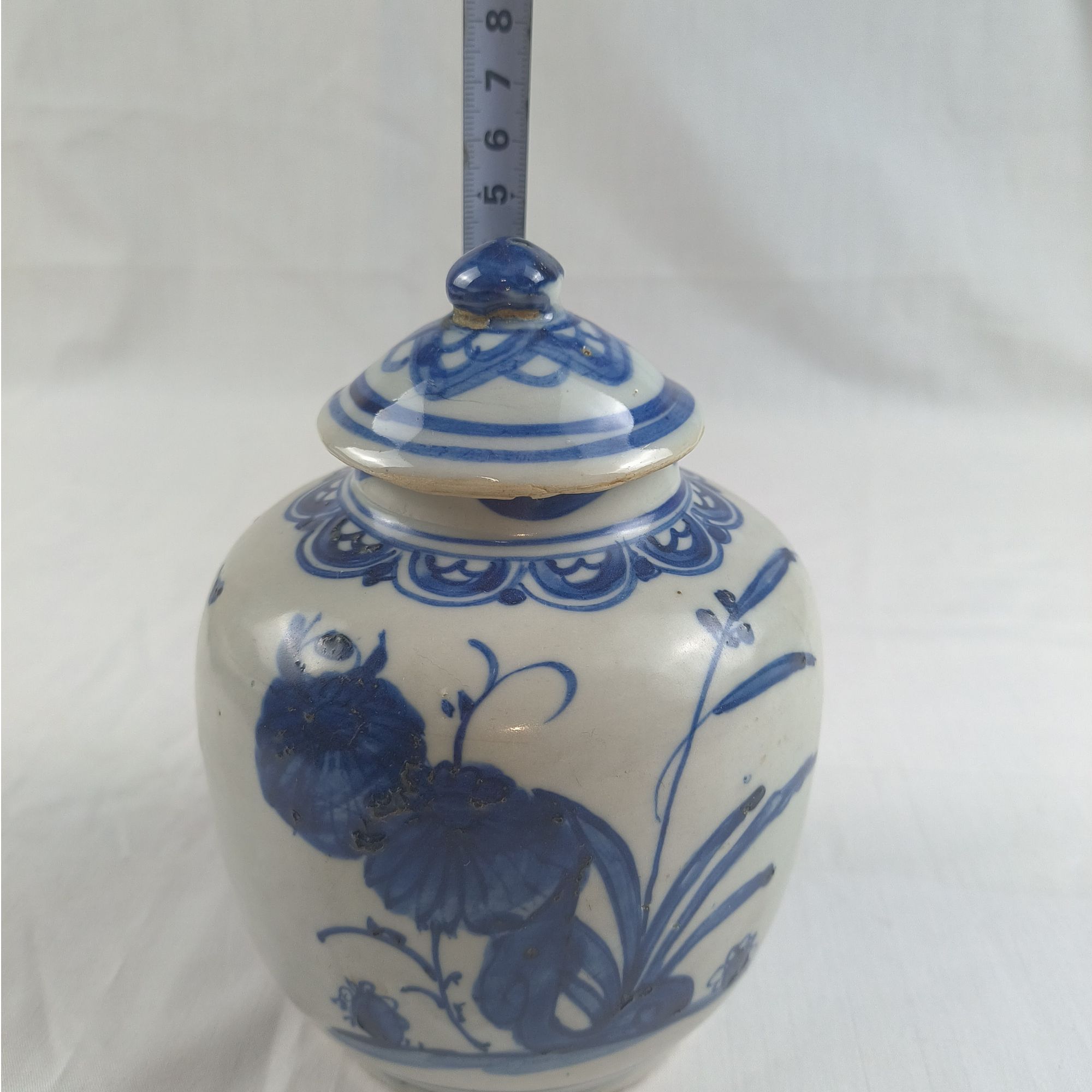 景德镇青花荷塘莲子罐