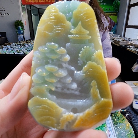 翡翠未镶嵌颈饰翡翠