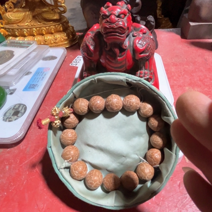 滴血莲花菩提手串