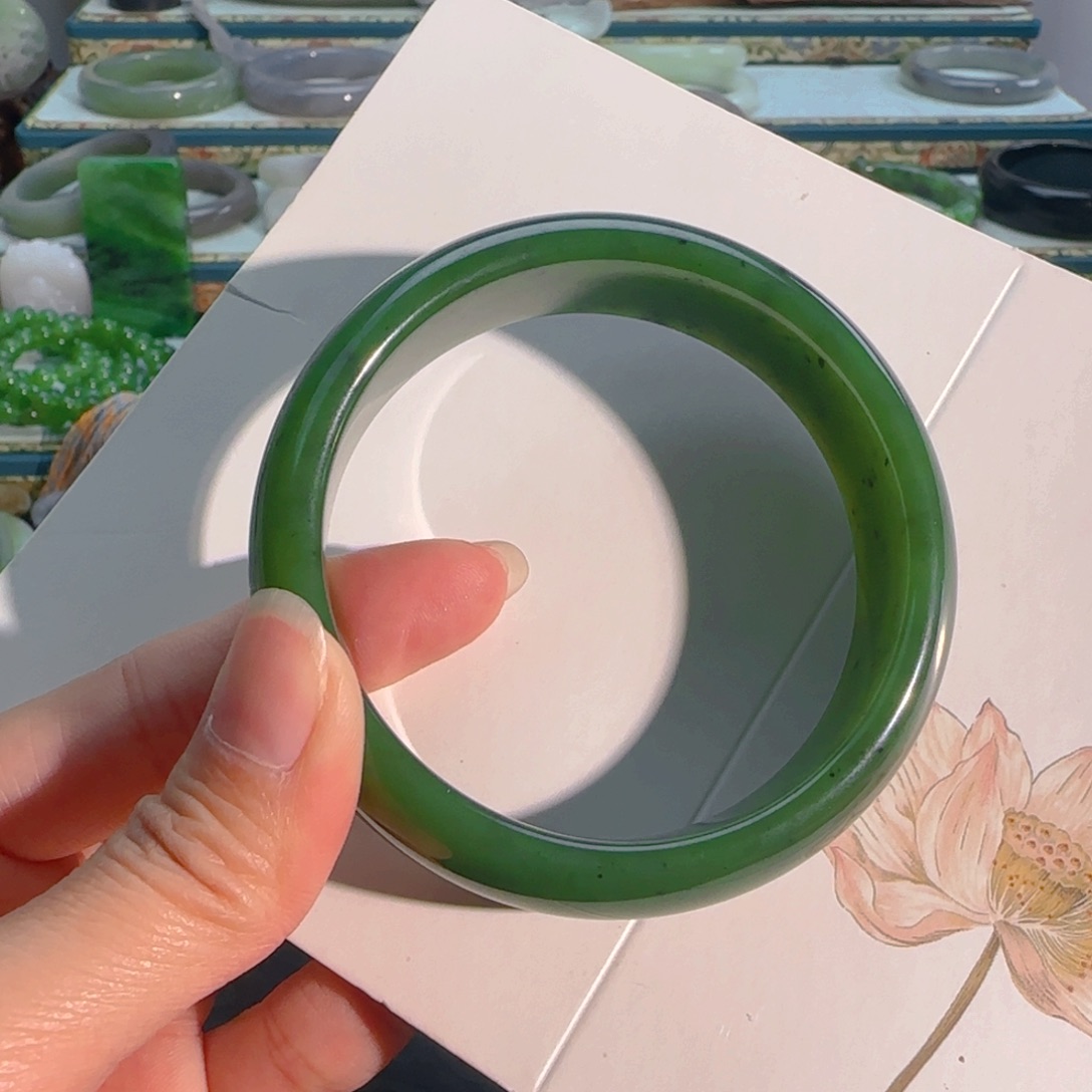 和田玉未镶嵌手镯碧玉菠菜绿60