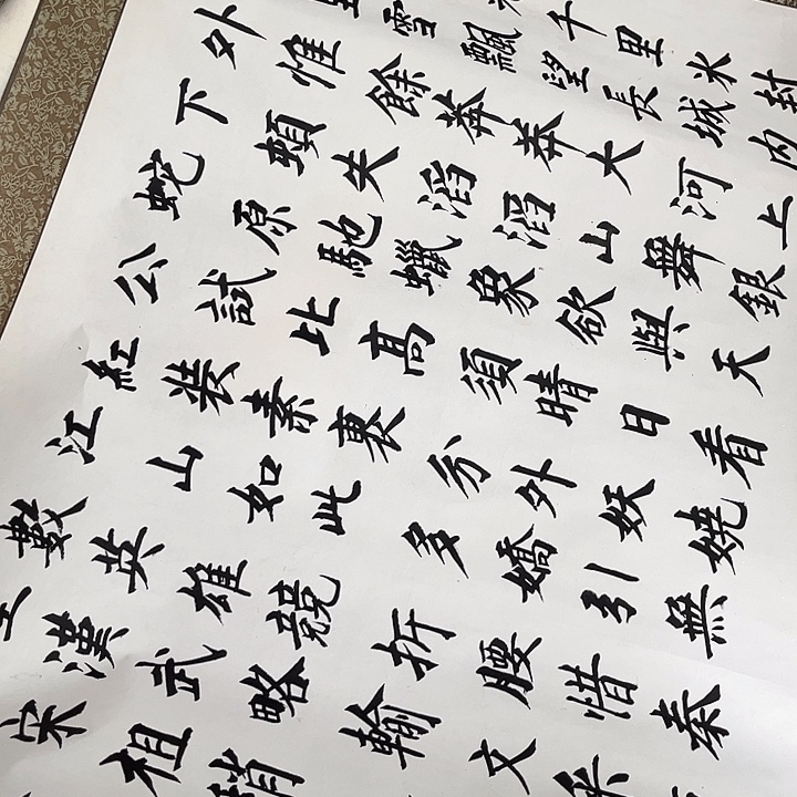 摆件，轴坏，破损，水渍都是正常的
