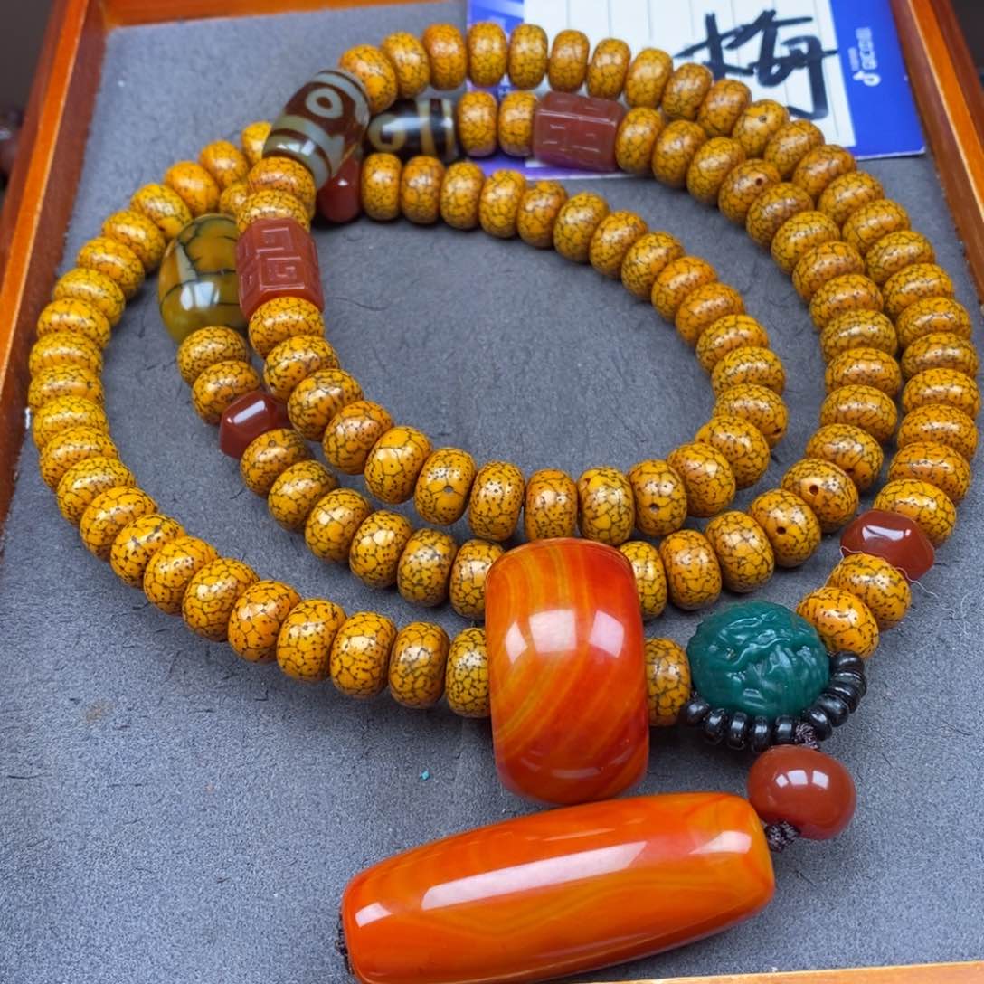 星月菩提吊坠刘**生星月