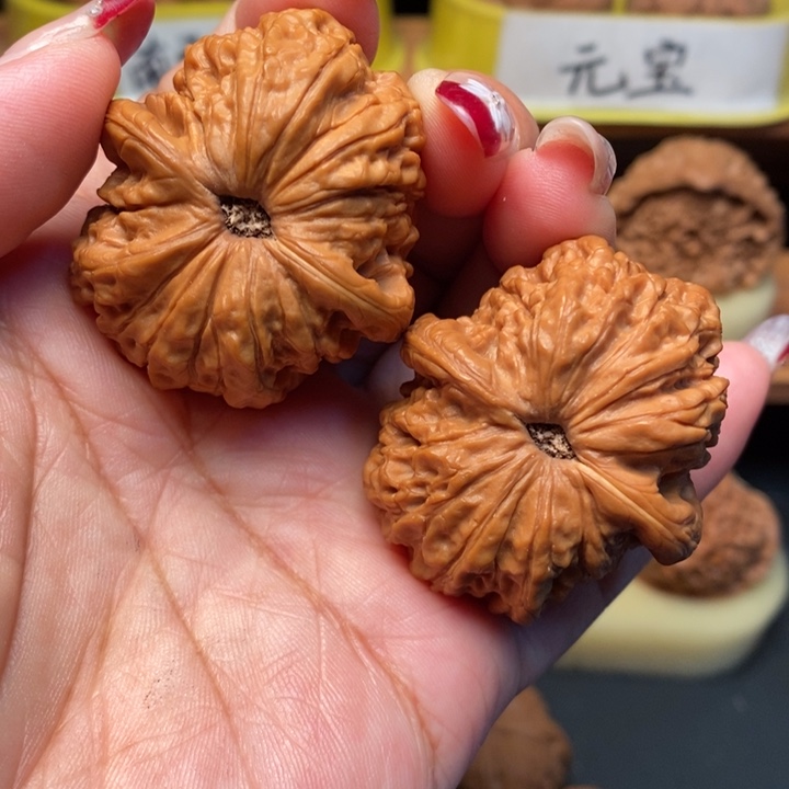 吊坠文玩核桃40血麒麟