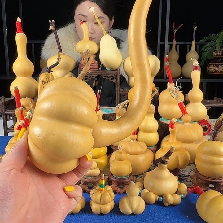 老***秦大叶紫檀（黑酸枝木类）