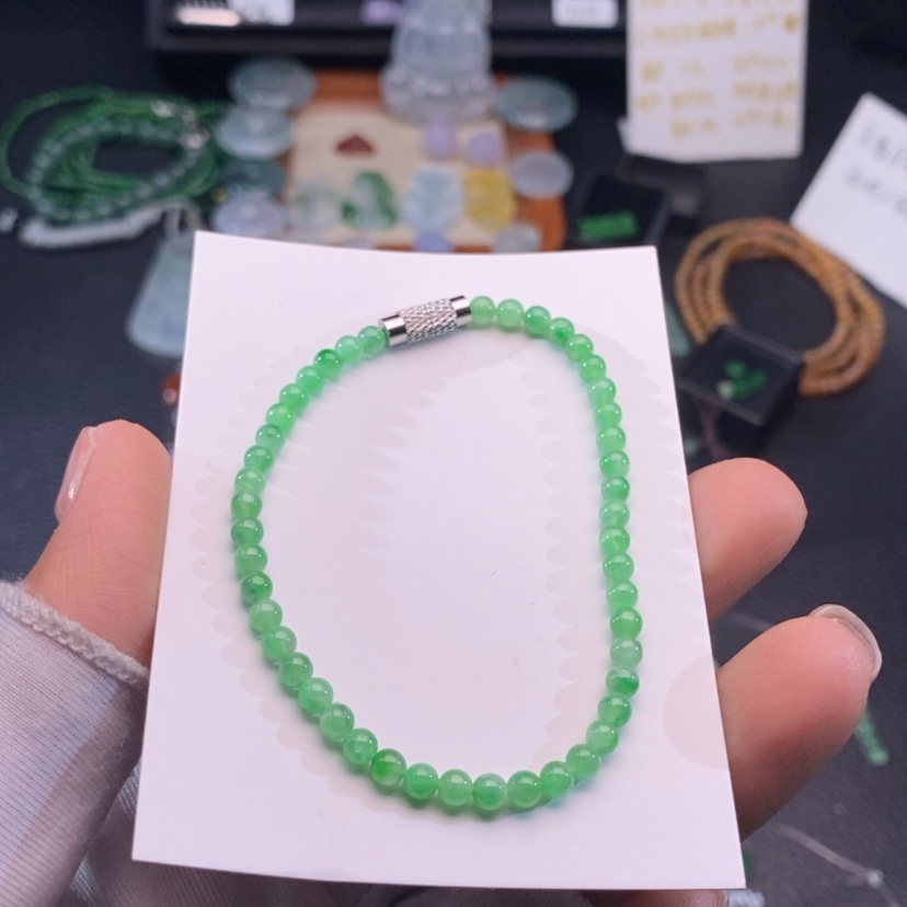 【闪购商品】翡翠挂件未镶嵌珠串
