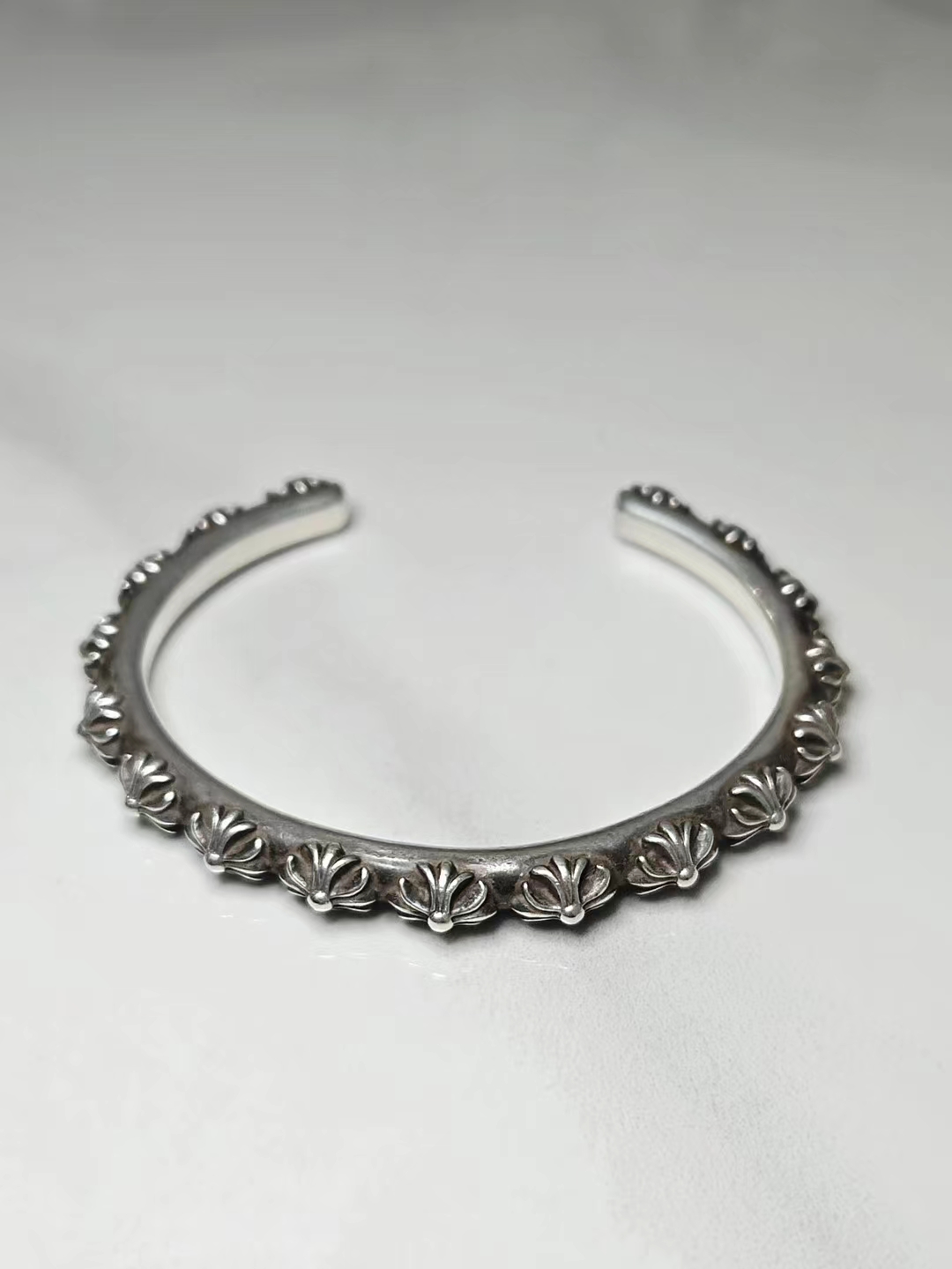 99新 Chrome Hearts/克罗心 满十字架十字花元素开口手镯手环