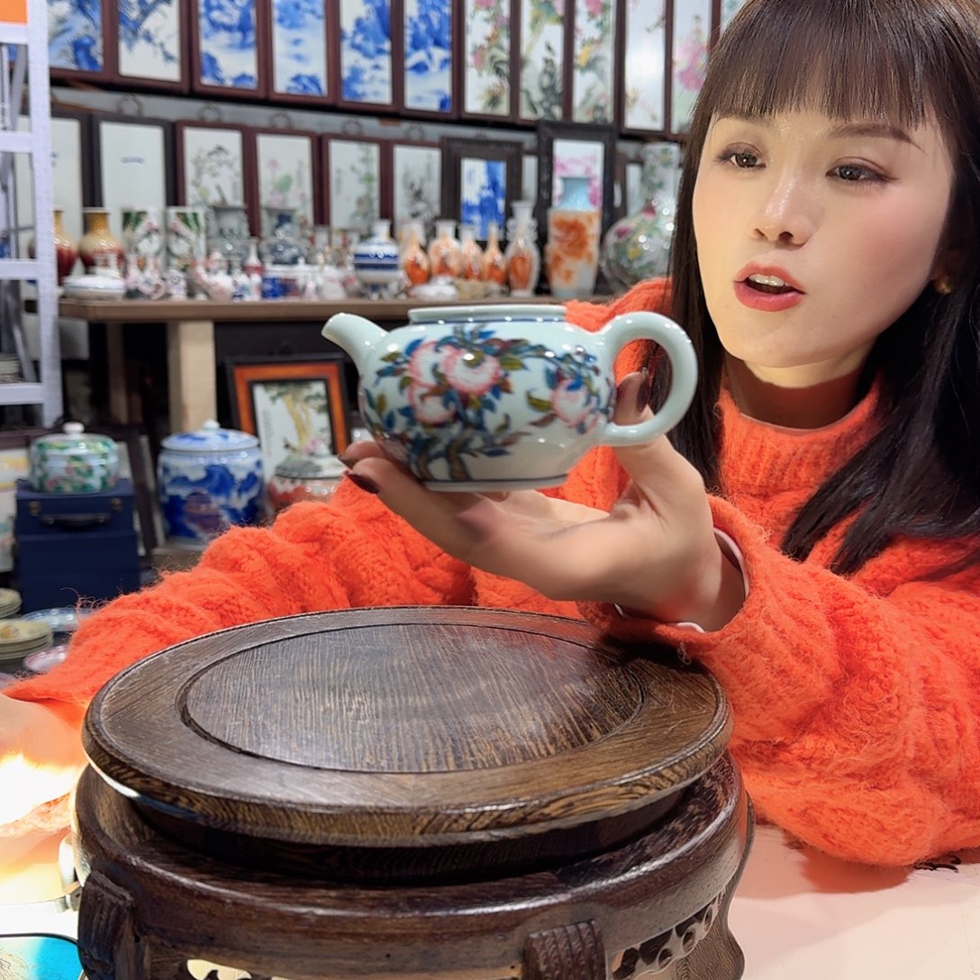 摆件瓷/////景德镇陶瓷瓷器。