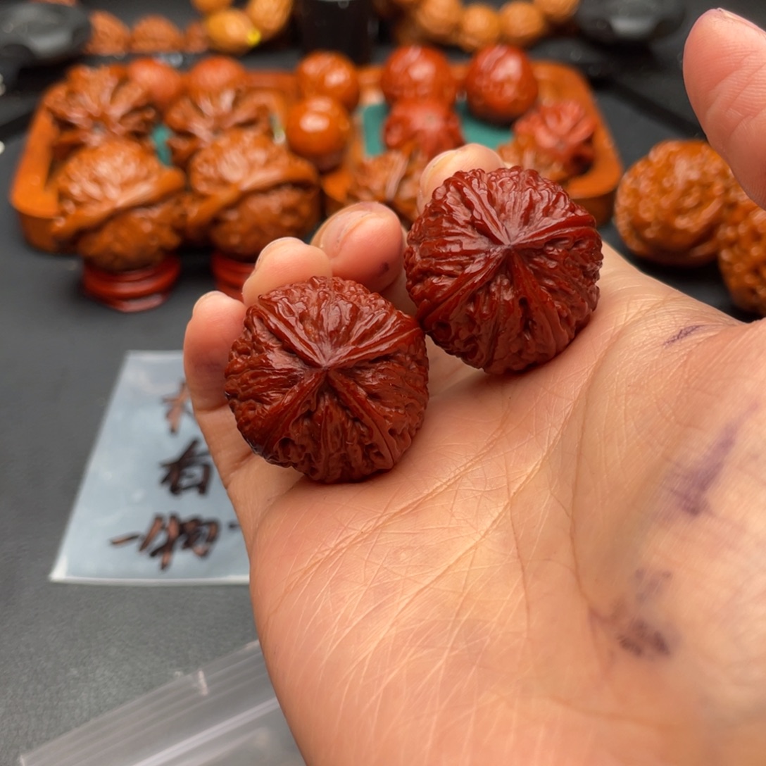 文玩核桃把件四棱