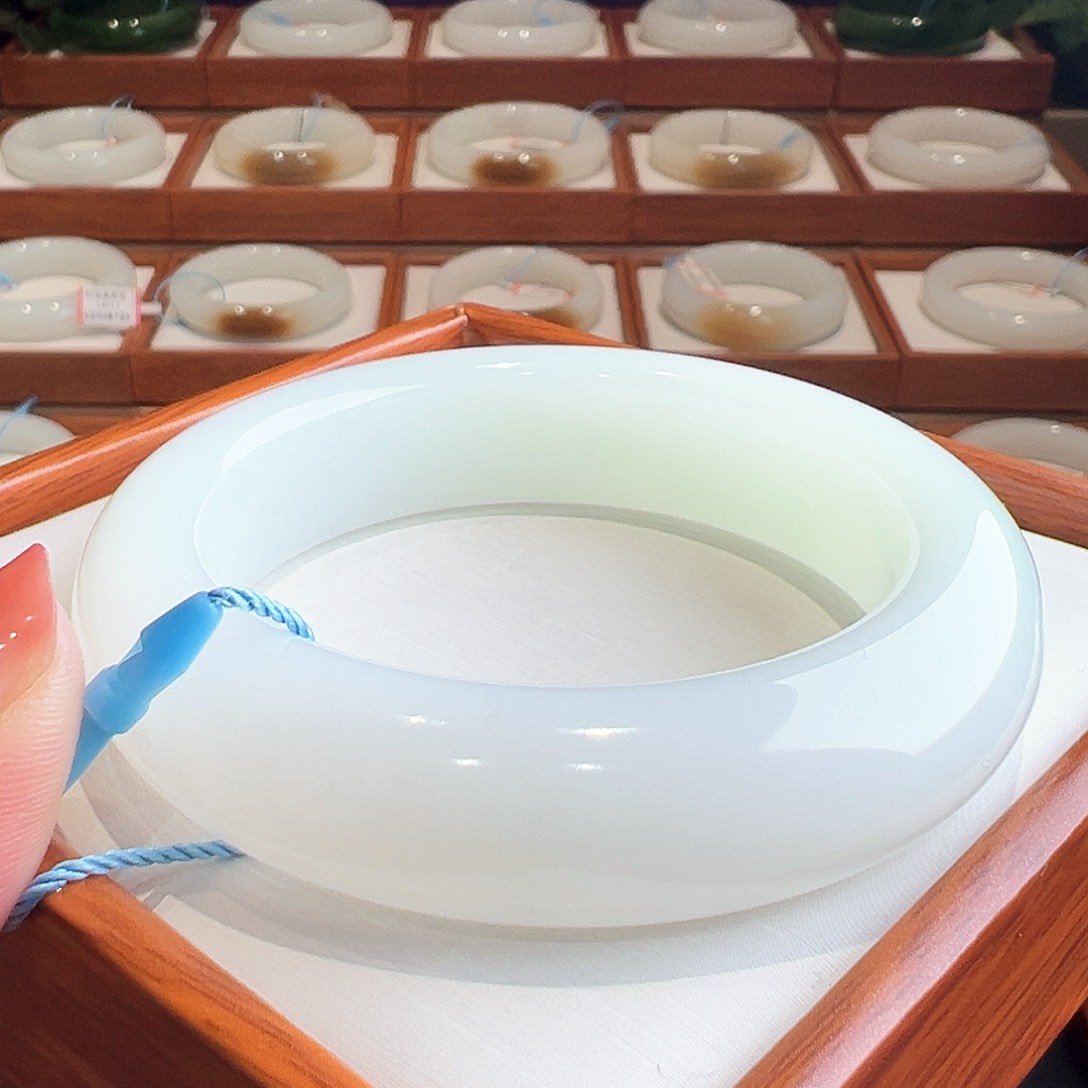 和田玉手镯5253未镶嵌