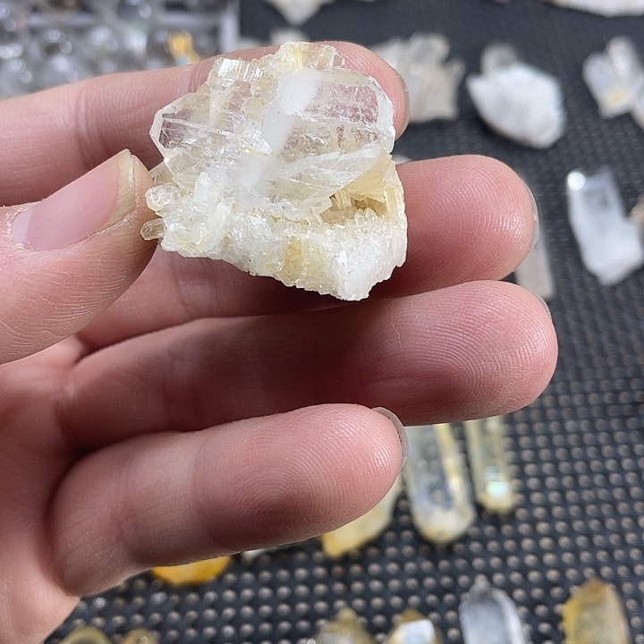 珠宝半成品水晶未镶嵌