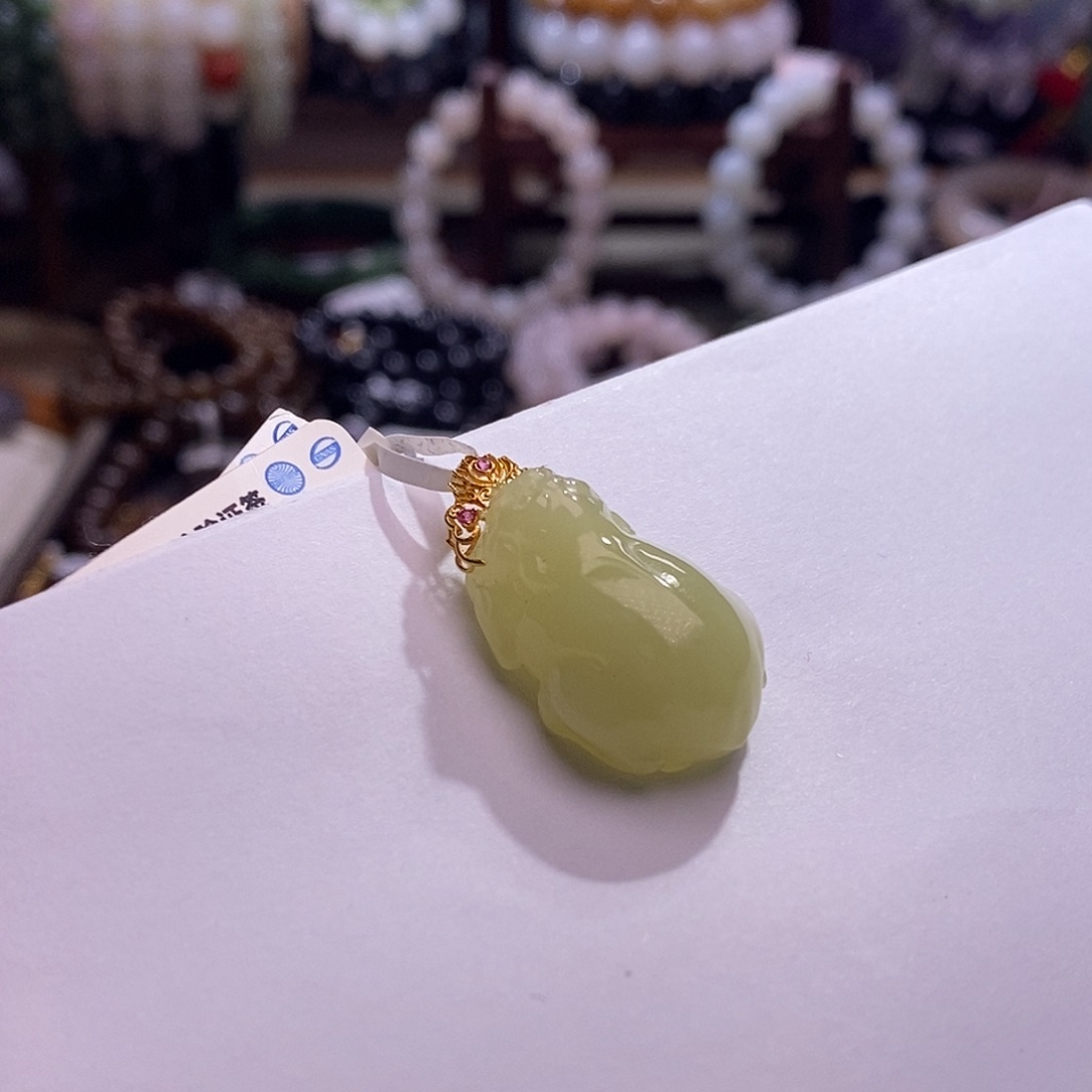 颈饰未镶嵌和田玉清货价黄口金镶貔貅吊坠