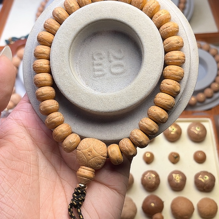 凤眼菩提吊坠吕**、11.5mm凤眼