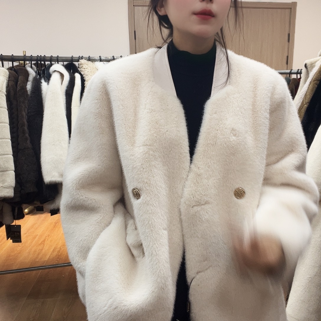 63号皮毛一体外套