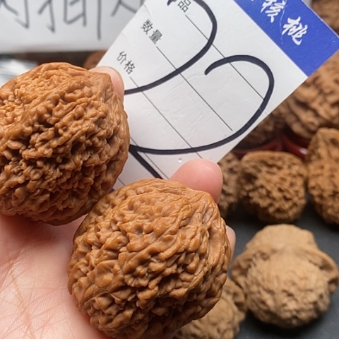 桃核吊坠40全品大蒜