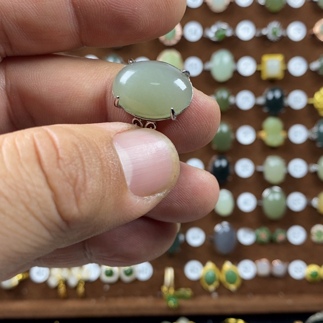 和田玉（青白玉）戒指合金