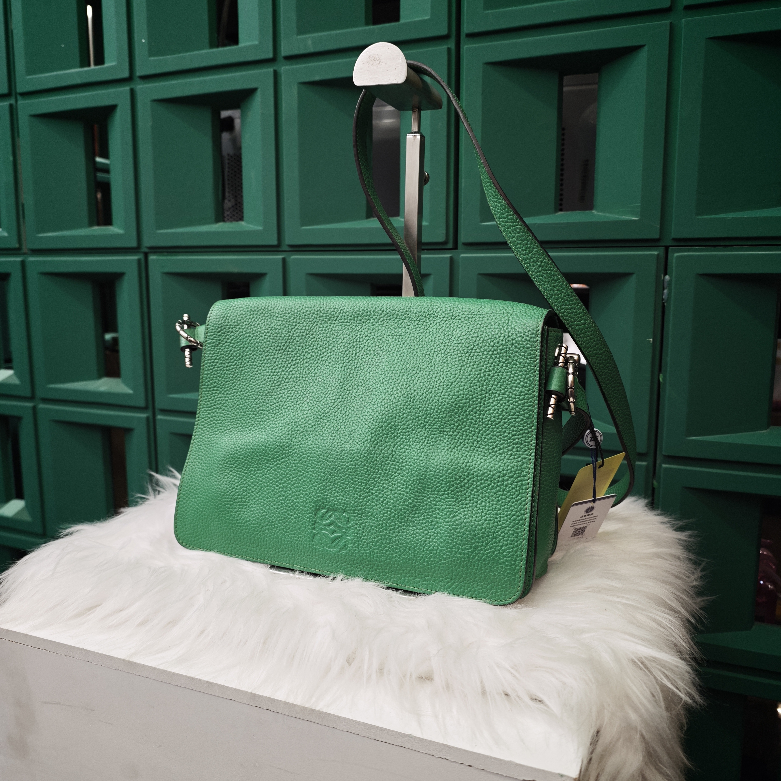 95新 LOEWE/罗意威 【美】88 1139 绿色邮差单肩包