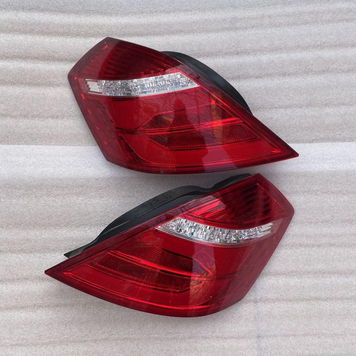 17款百万帝豪后尾灯后大灯刹车灯倒车灯原厂原装尾灯