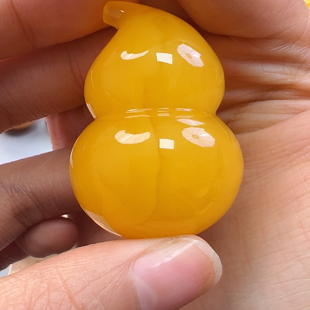 蜜蜡未镶嵌珠宝奇石